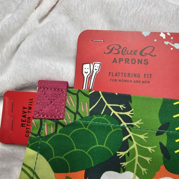 Blue Q Vegetable Greens Vegetarian Vegan Funny Themed Apron - Picture 3 of 11